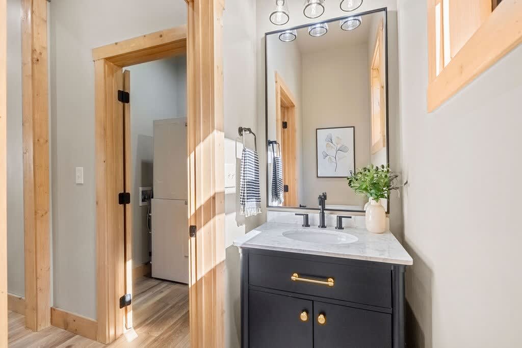 140ef33e 016b 4a CicA2