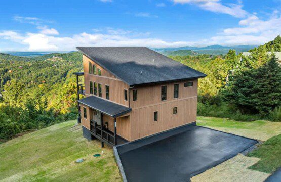 1f9b43d4 0ef3 47 YSwJZ