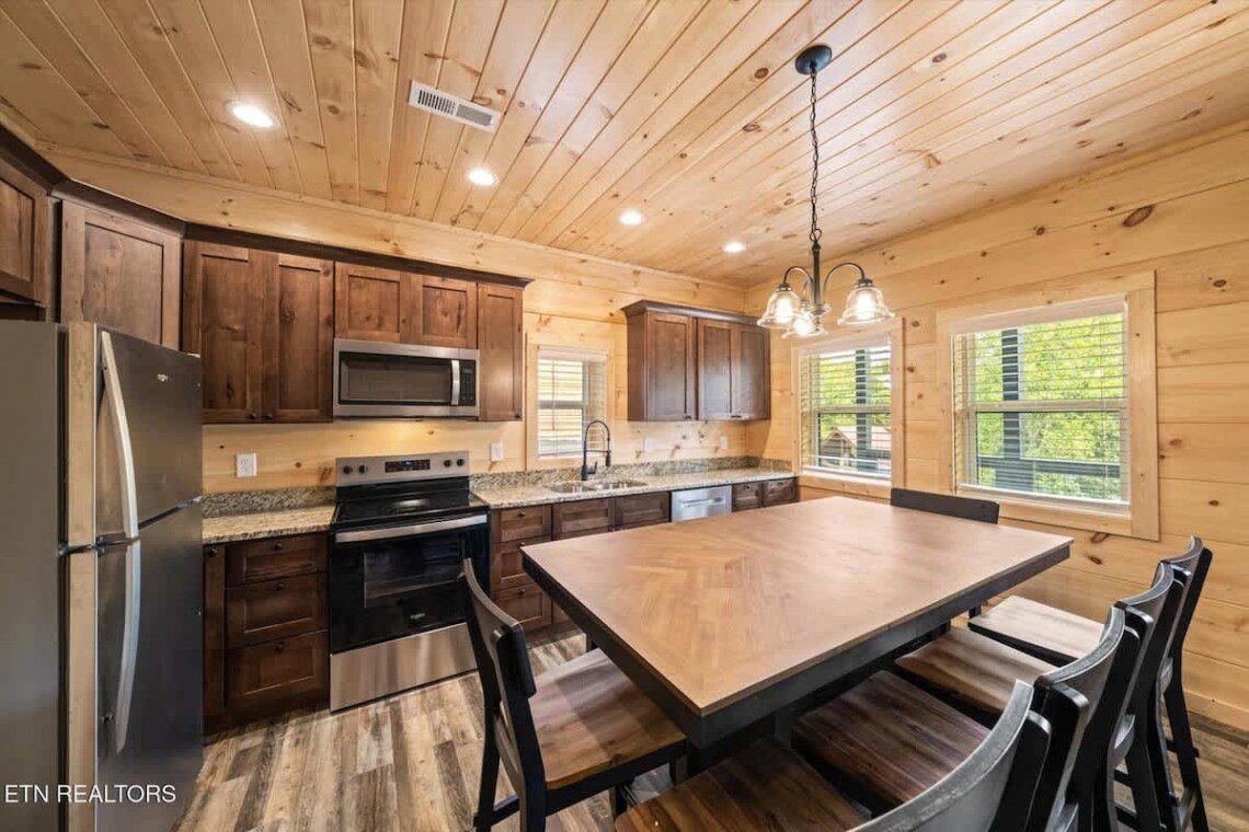 3e2bdae9 52d0 4b vRaWB