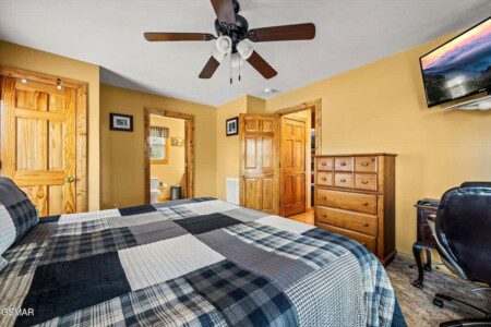 42cfaace 6757 40 DSkGq