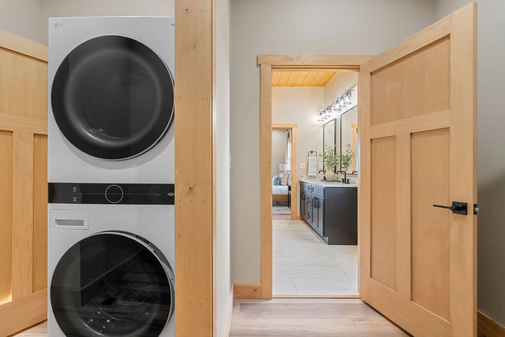 7ce3ed96 47b1 4b a1jNa