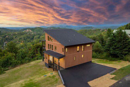 8c96c70b cbbf 4c JQNaO