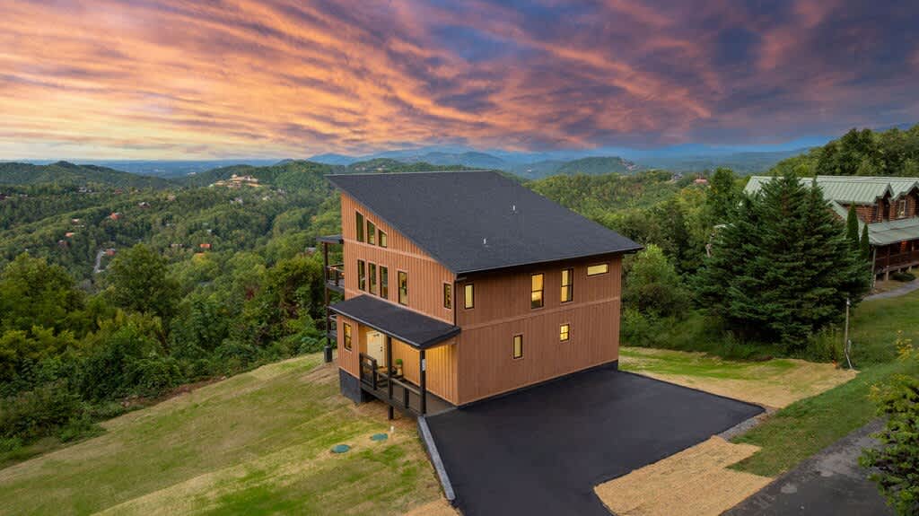 8c96c70b cbbf 4c JQNaO