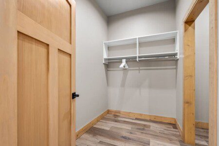 9c294bbc 31b0 46 B3mdq