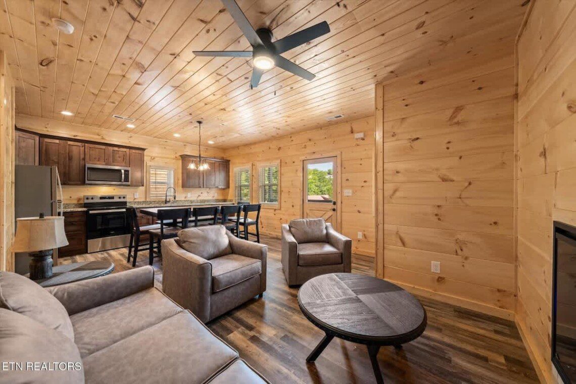 bd2b89dd a3c1 46 aAIbC